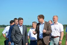 Visit of the Gevernor of the Tumen Oblast to Agrofirma Mezhdurechye