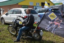 “Give Way to Milk!” motor rally in Sibirskaya Niva