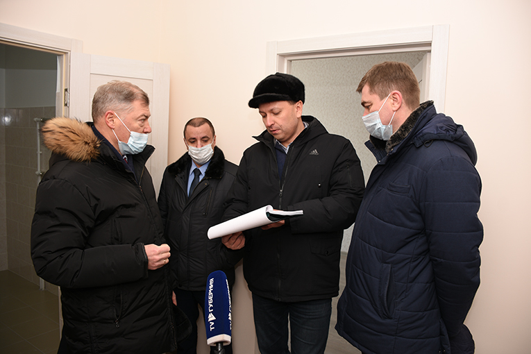 28 специалистов получили ключи от новых частных домов в Лискинском р-не