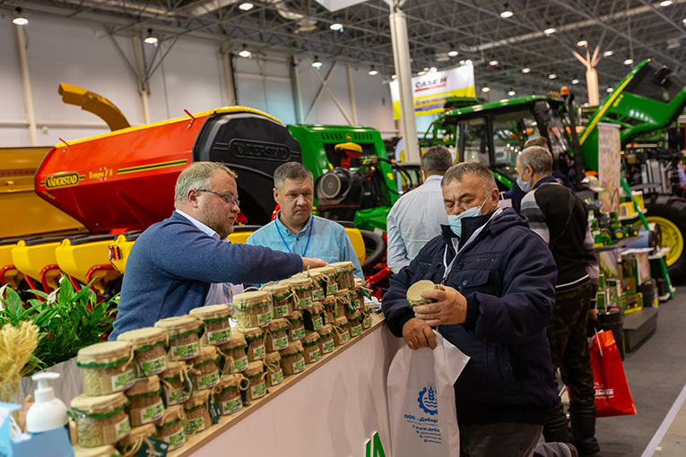 «ЭкоНива» представила основные бизнес-направления на «Сибирской аграрной неделе» 