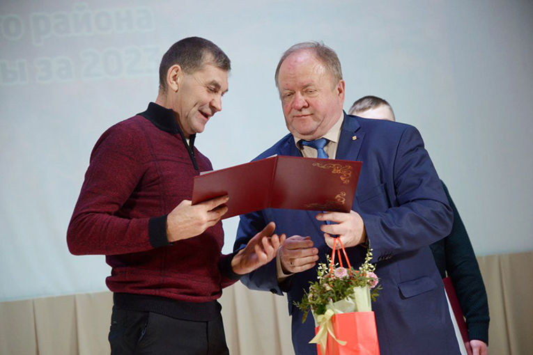 Awarding best specialists at Peterburgskaya Niva 